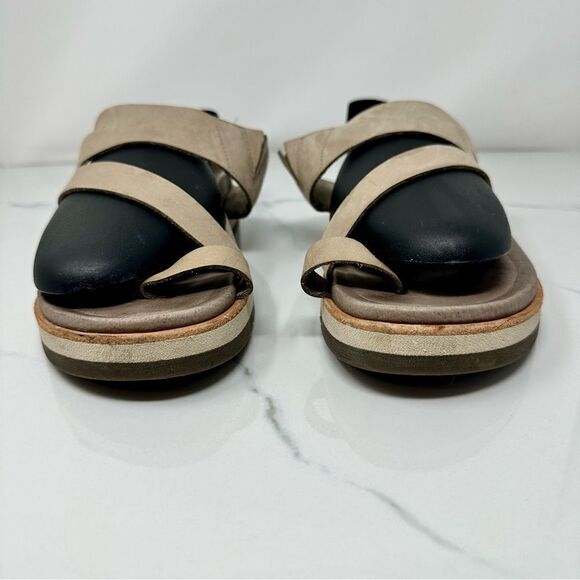 Merrell Moon Sandals- Size 6 - Picture 2 of 14